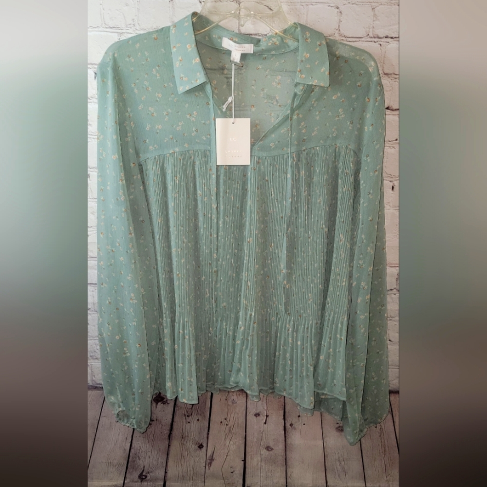 NWT Lauren Conrad Pleated Longsleeve